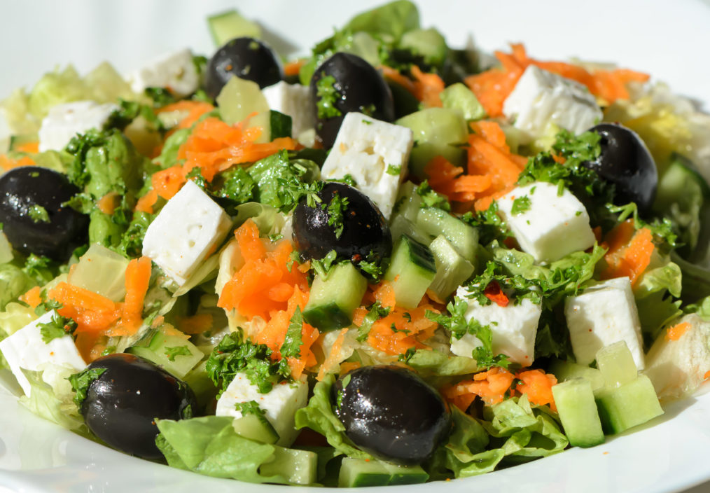 griechischer Salat mit Petersilien-Dressing | Connys Foodblog