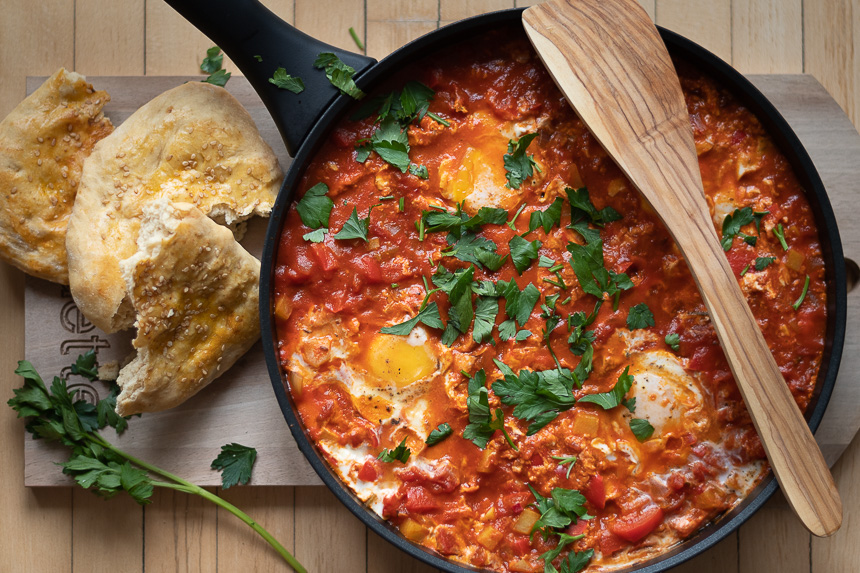 Rotes Shakshuka Mit Frischem Fladenbrot | Connys Foodblog